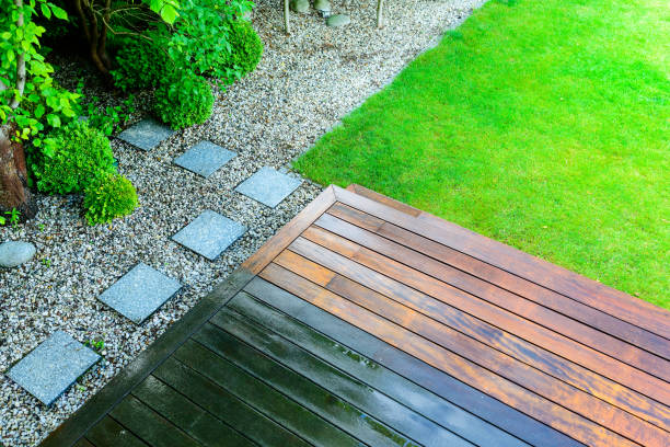 Best Pool Deck Cleaning  in Macdonnell Heights, NY